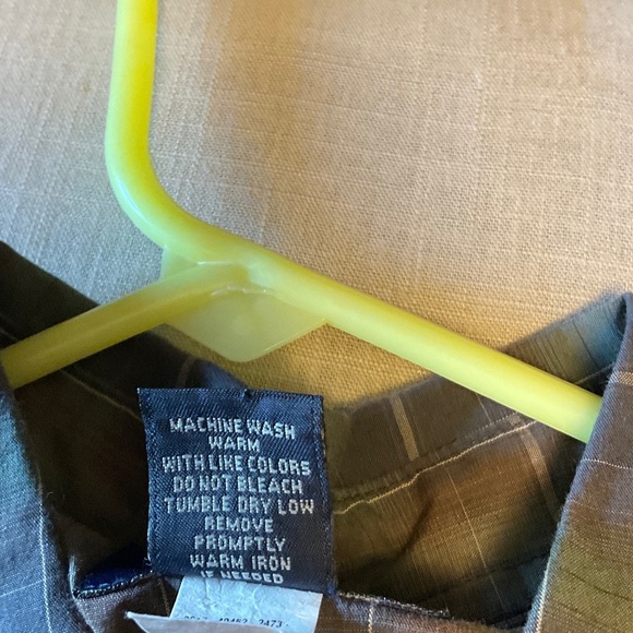 Classic Plaid Button-Down Shirt - Green and Brown - Picture 5 of 5